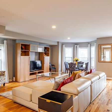 Spacious Row Home Next Transit Near Downtown W Parking Чикаго Екстериор снимка