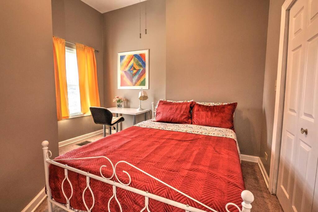 Spacious Row Home Next Transit Near Downtown W Parking Чикаго Екстериор снимка
