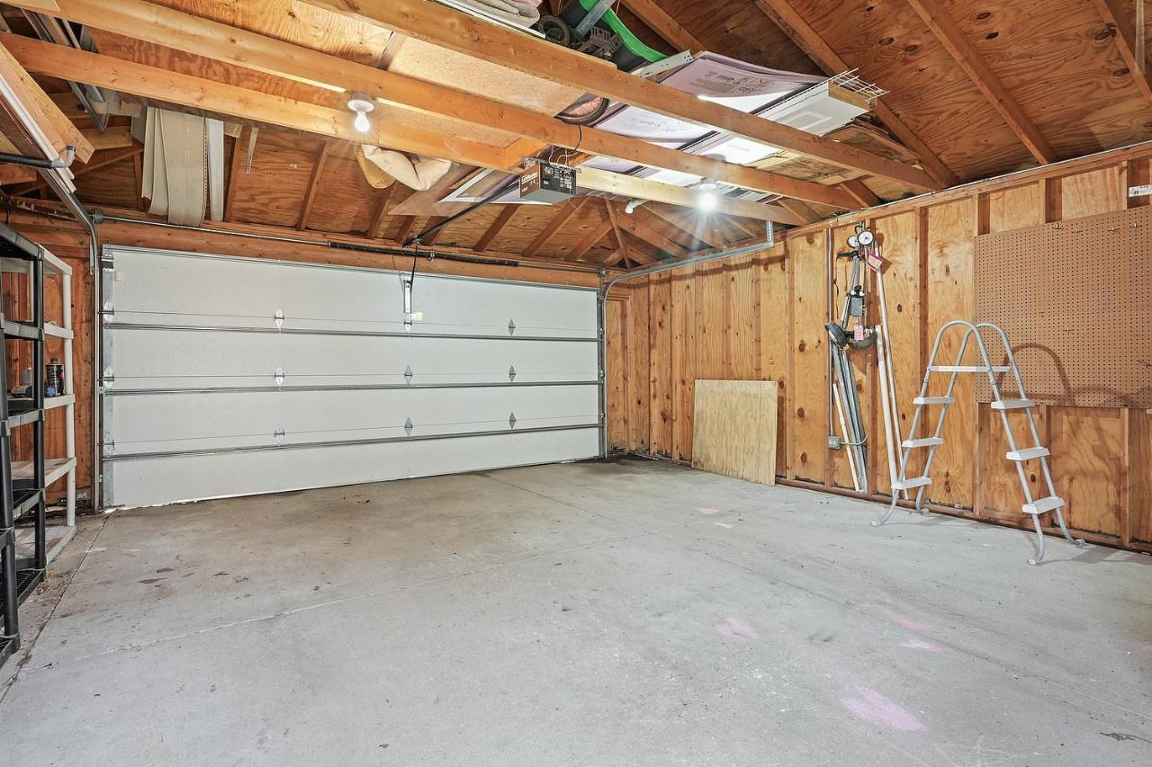 Spacious Row Home Next Transit Near Downtown W Parking Чикаго Екстериор снимка