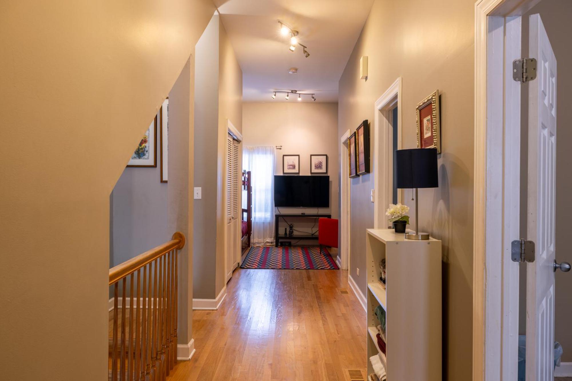 Spacious Row Home Next Transit Near Downtown W Parking Чикаго Екстериор снимка